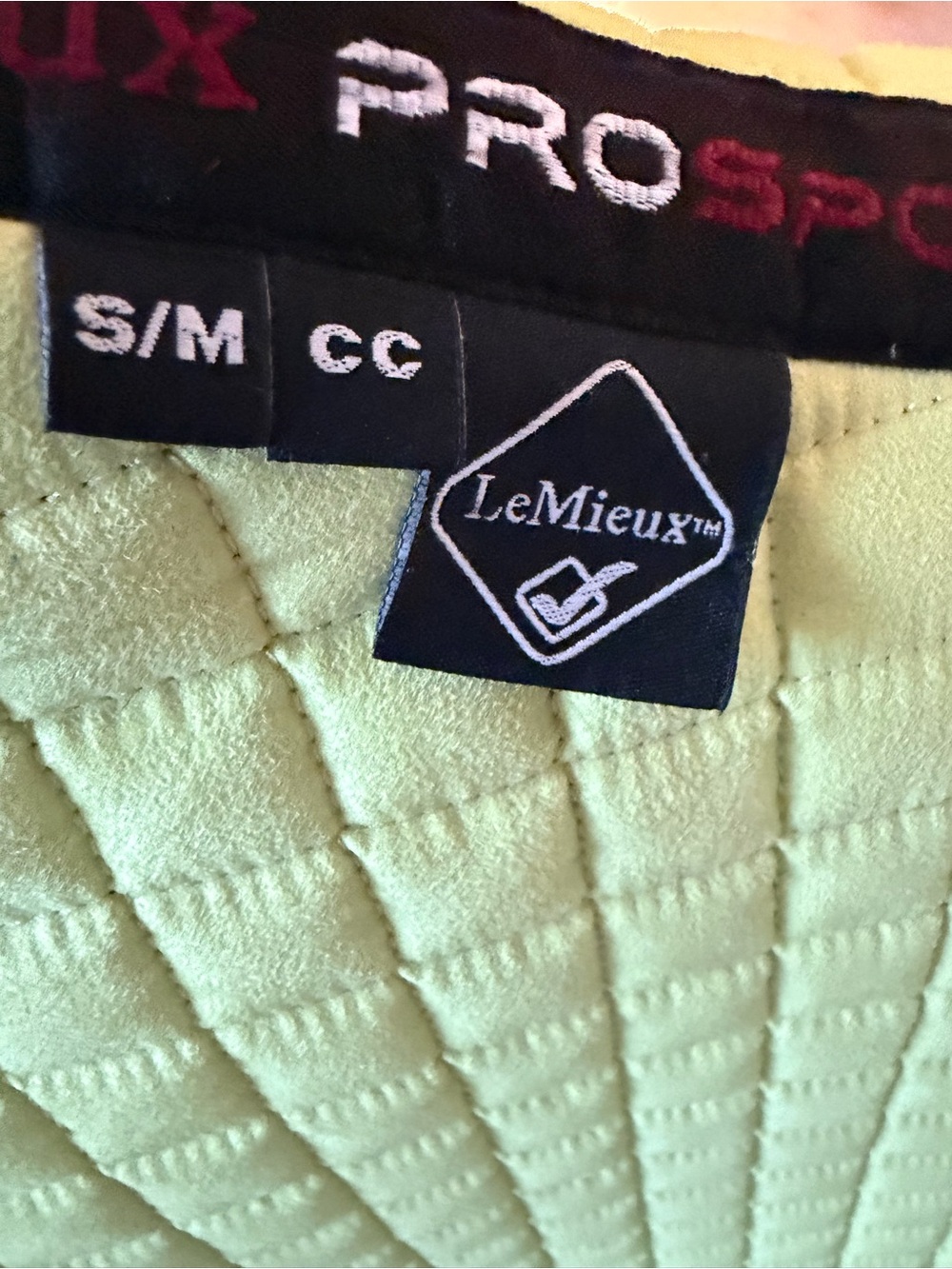 LeMieux Neon Yellow Quilted Saddle Pad - Bright Yellow Equestrian Pad - Picture 4 of 8